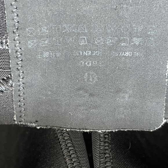 Lululemon Run Times Sports Bra Black 36DD High Support Adjustable Hook & Eye - Picture 3 of 4